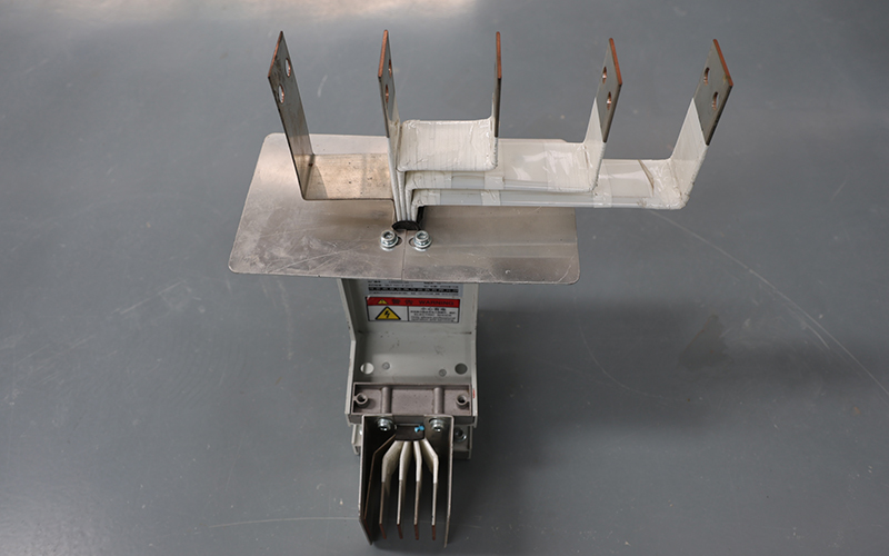 插接式母线槽内部结构示意图