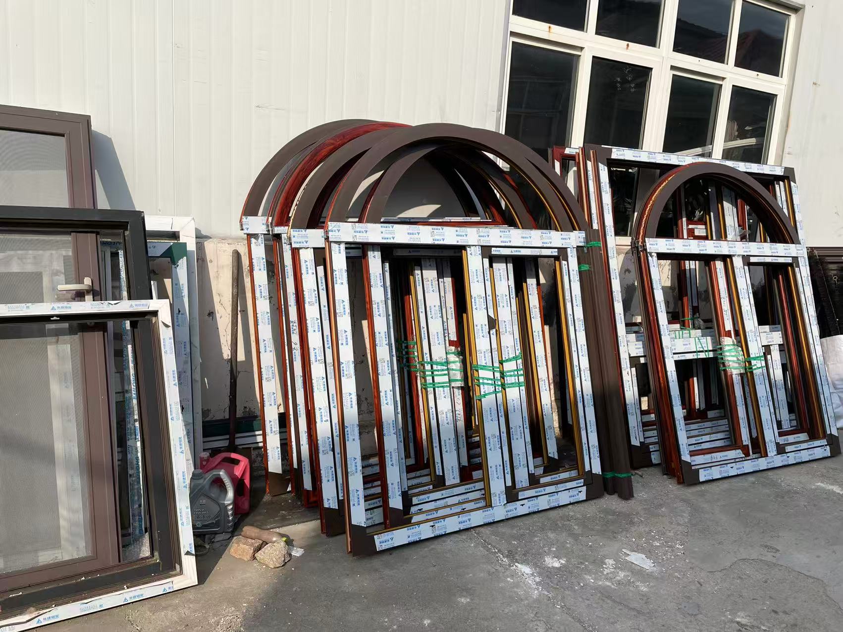 不同场景防护栏应用示意