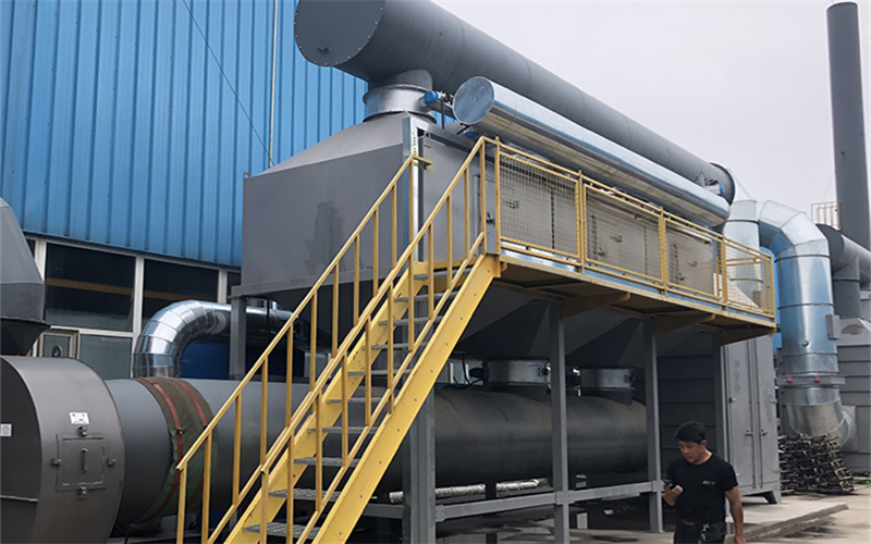 现代化环保设备生产车间