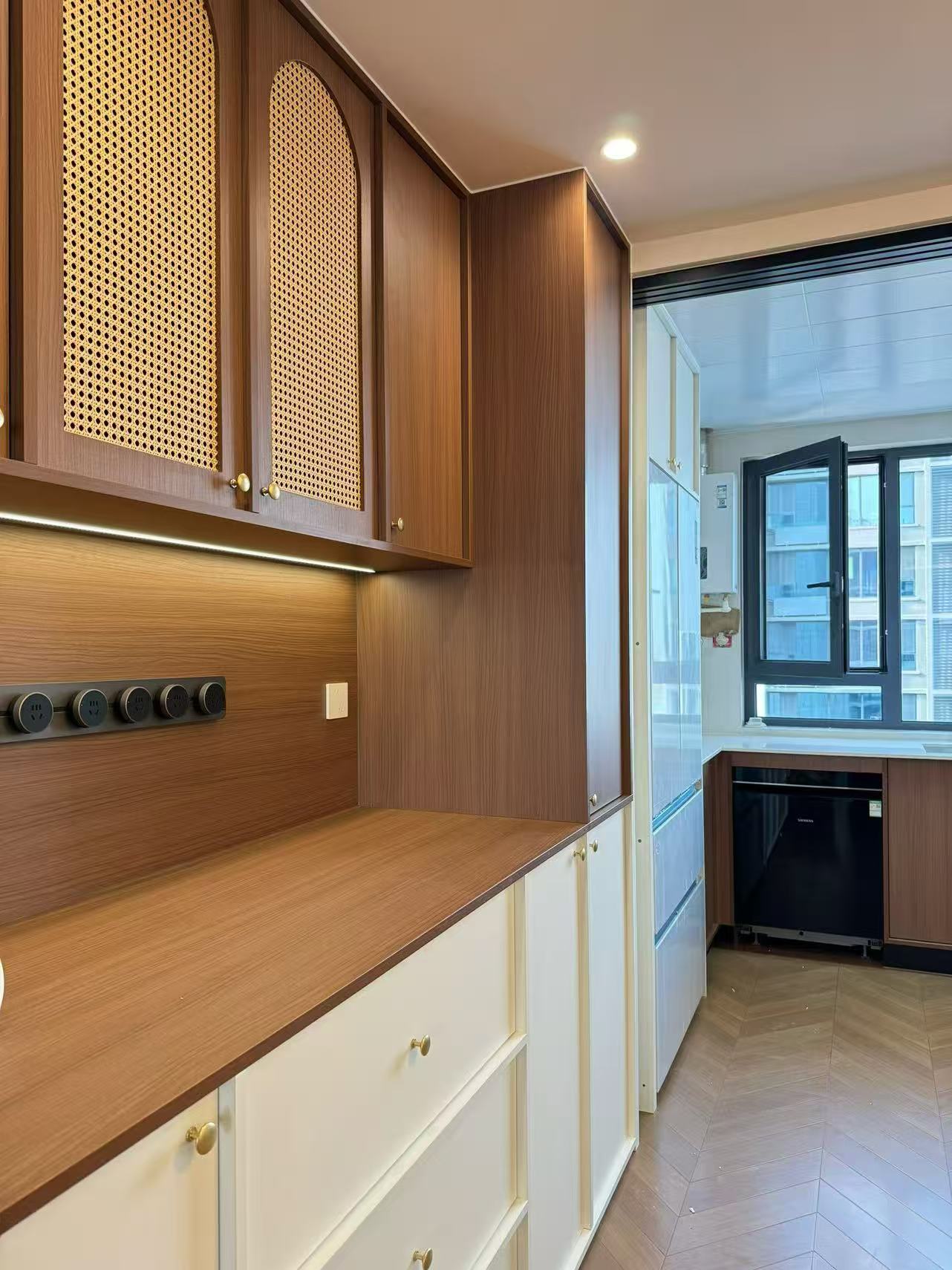 严谨的施工现场与材料管理