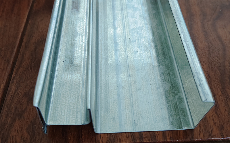 CH龙骨截面特写