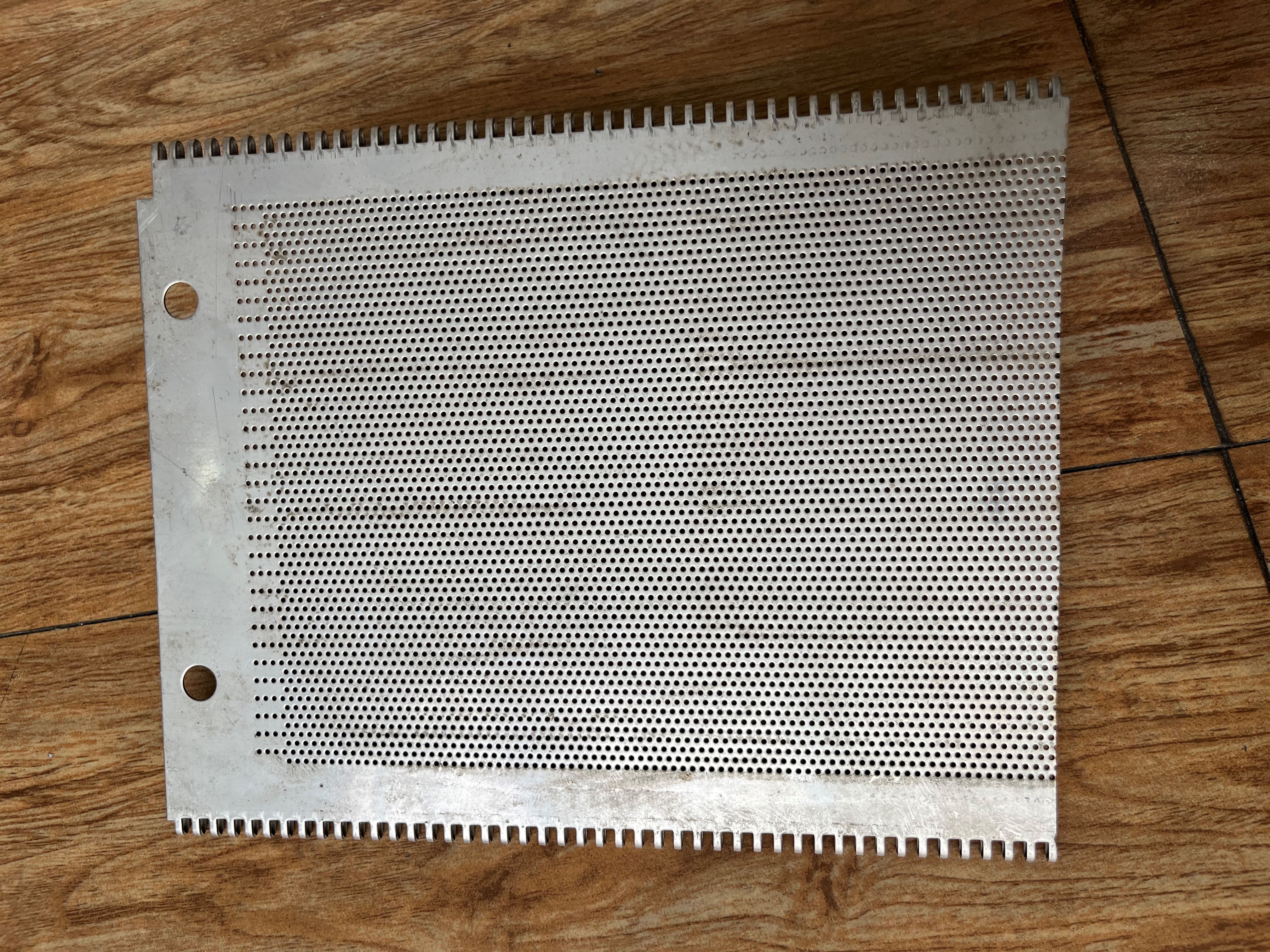 防滑板生产质检环节