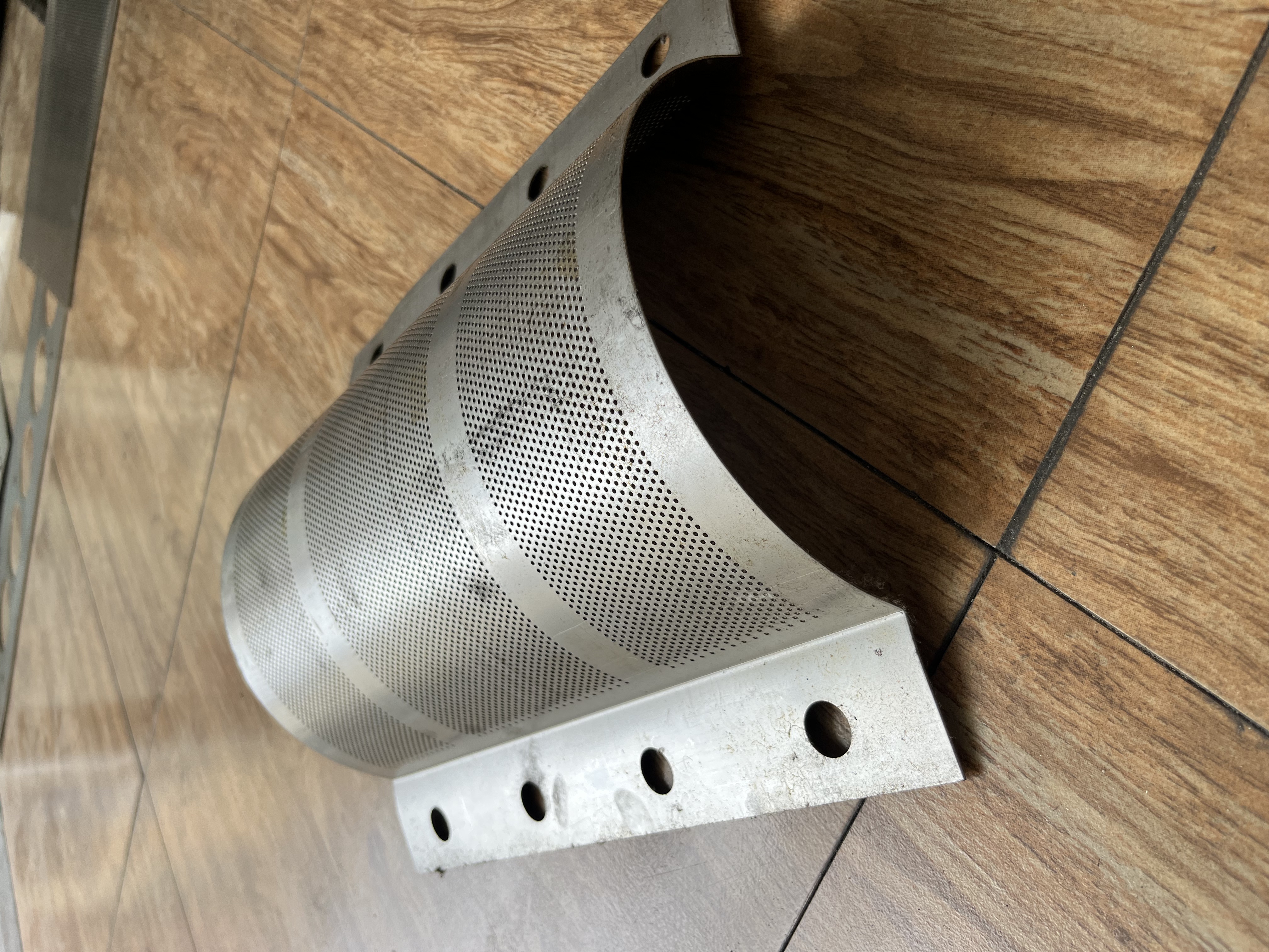 不同材质防滑板应用场景对比