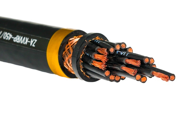 现代化电缆生产与检测车间