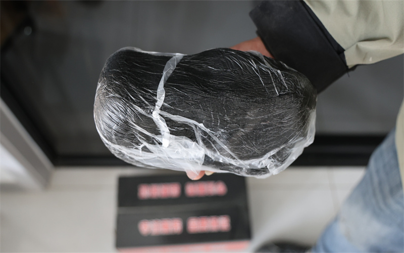 防爆胶泥在复杂管线中的封堵效果