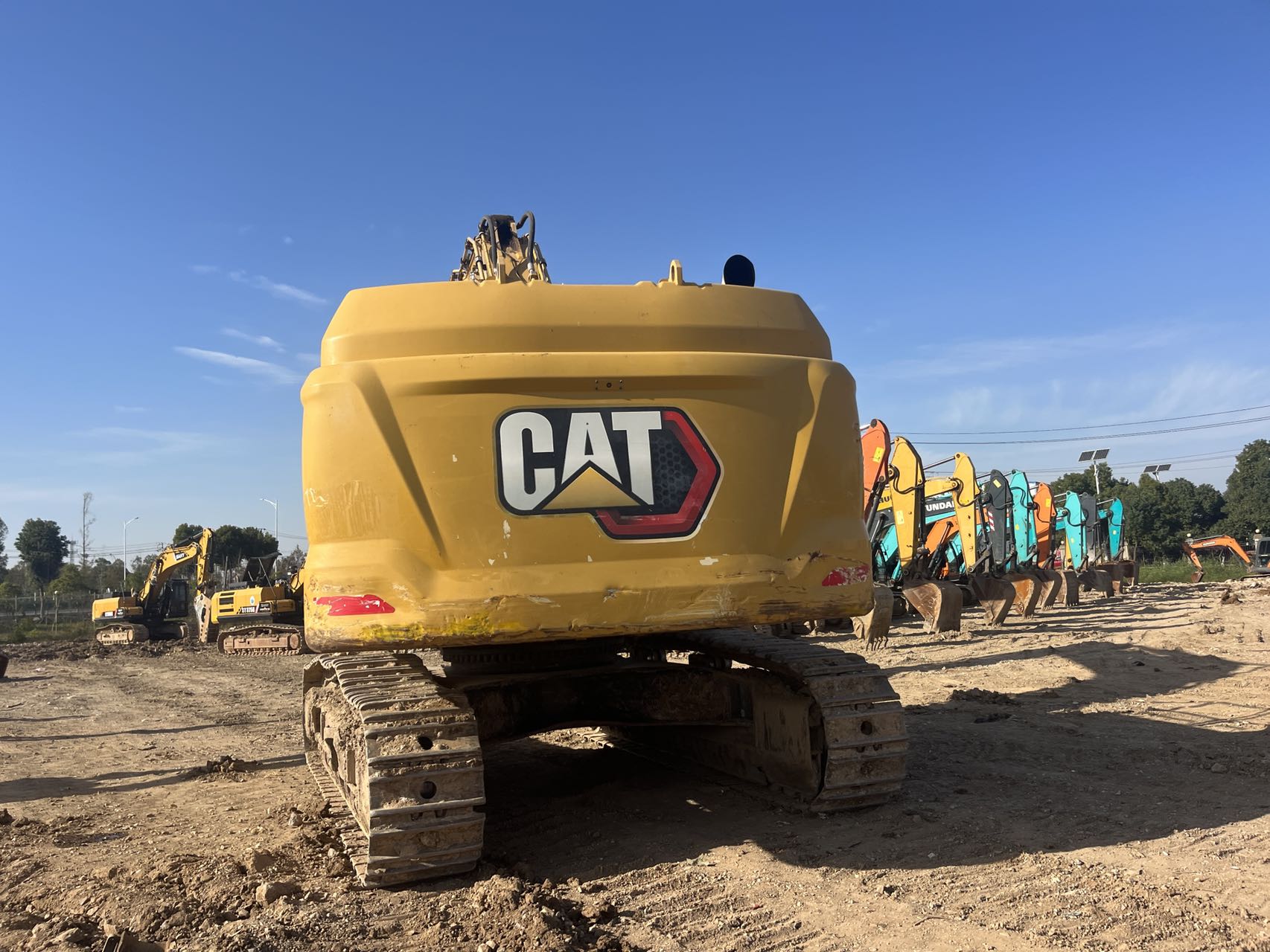 严格的设备检测是精品二手挖机的生命线