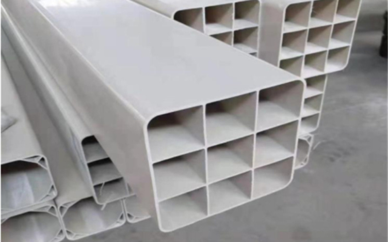 通信管道工程鋪設(shè)現(xiàn)場(chǎng)