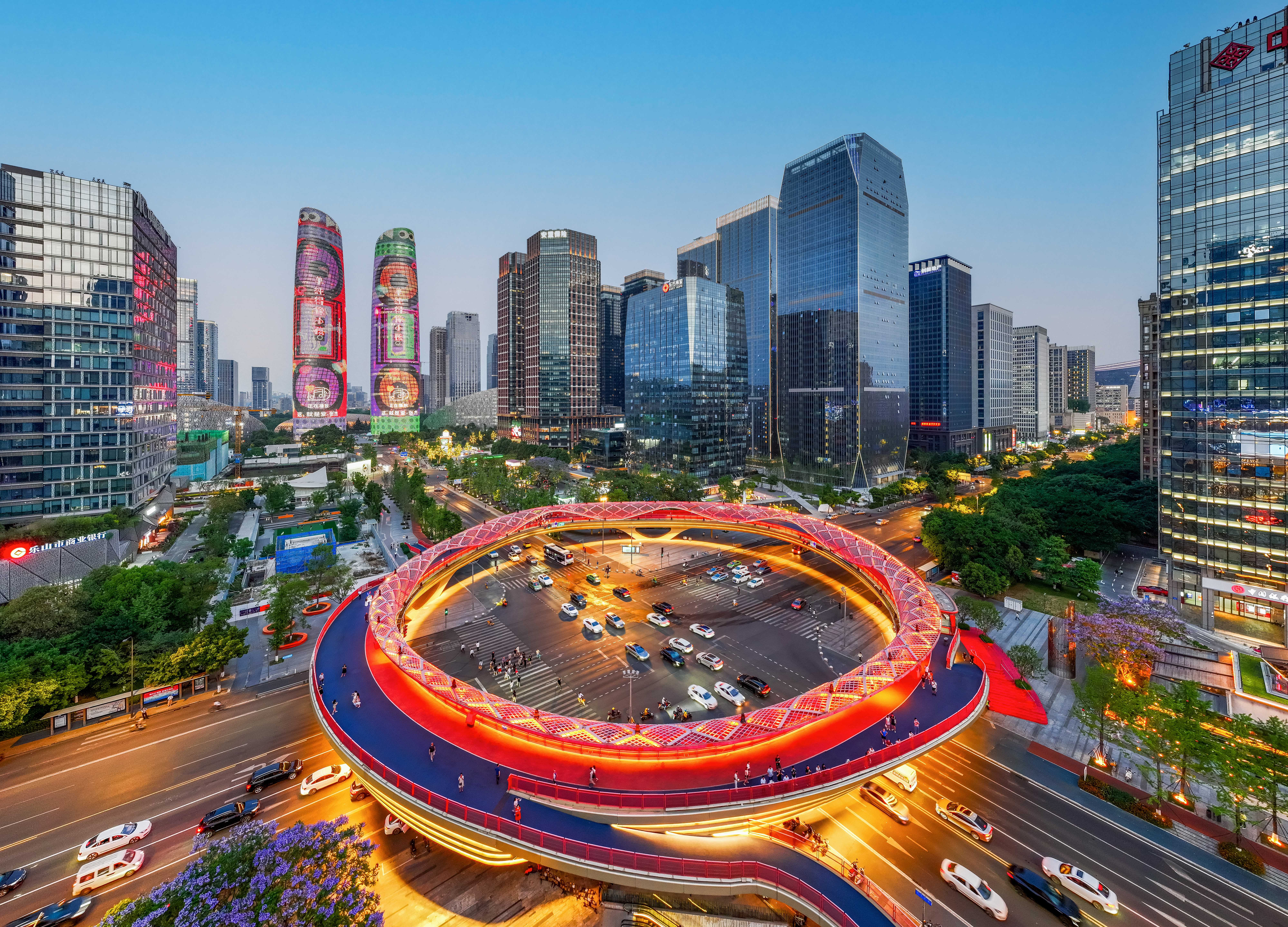 **城城市天际线景观