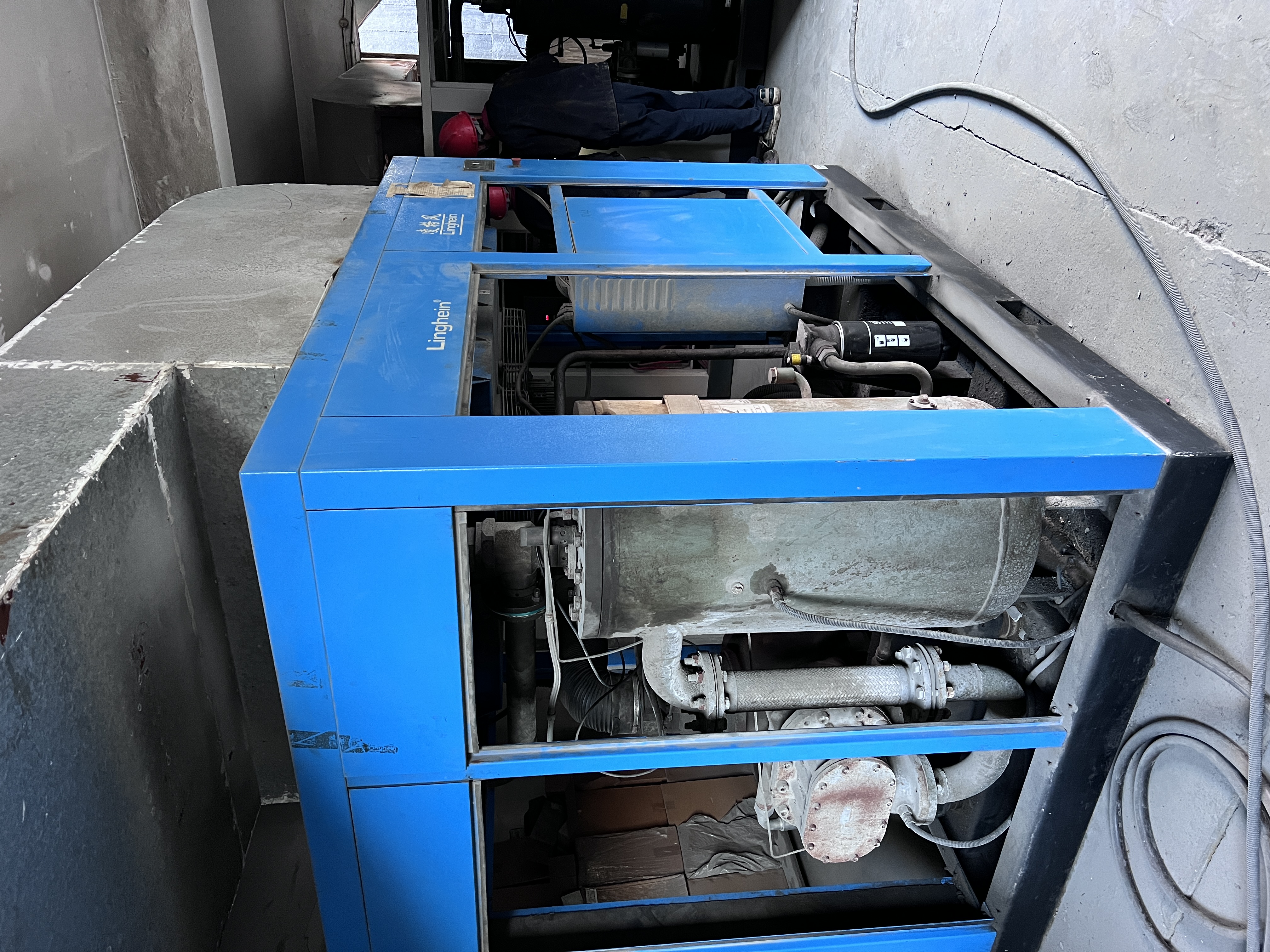 制氧机维护场景