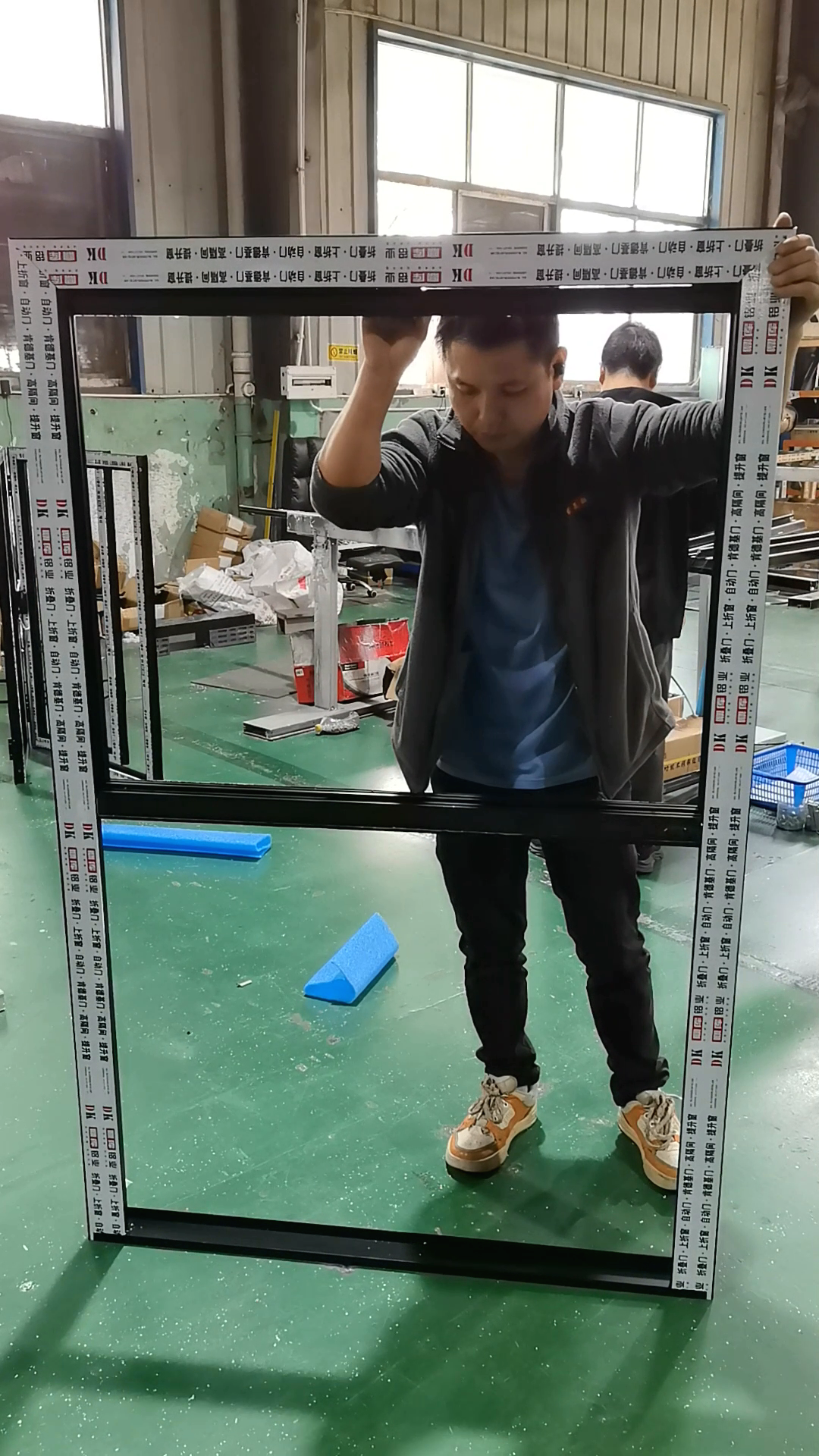 电动提升窗技术细节