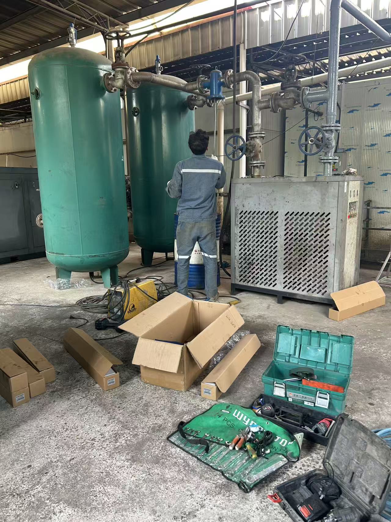 高效空压机设备图