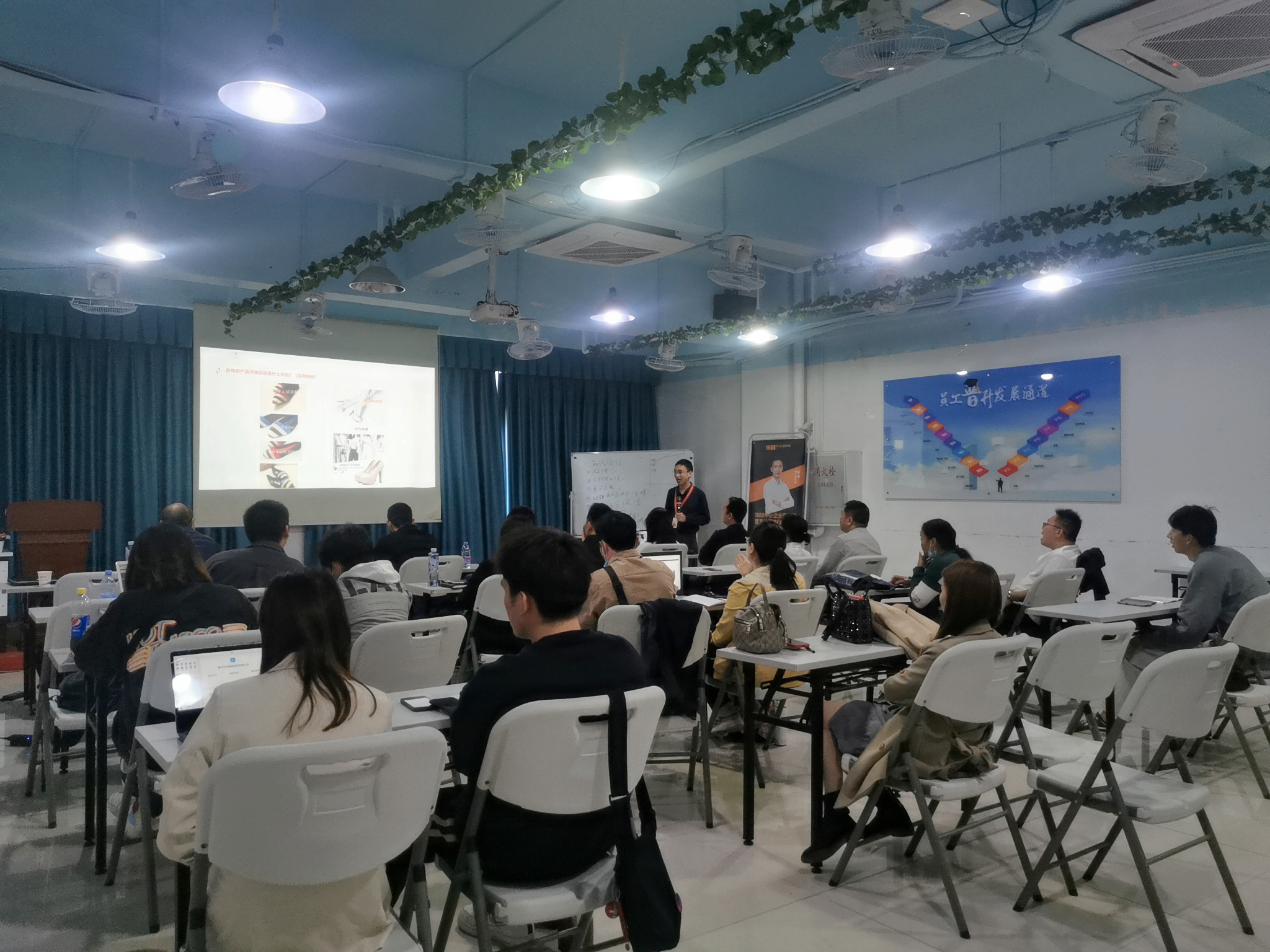 AI智能工具在电商运营中的应用场景