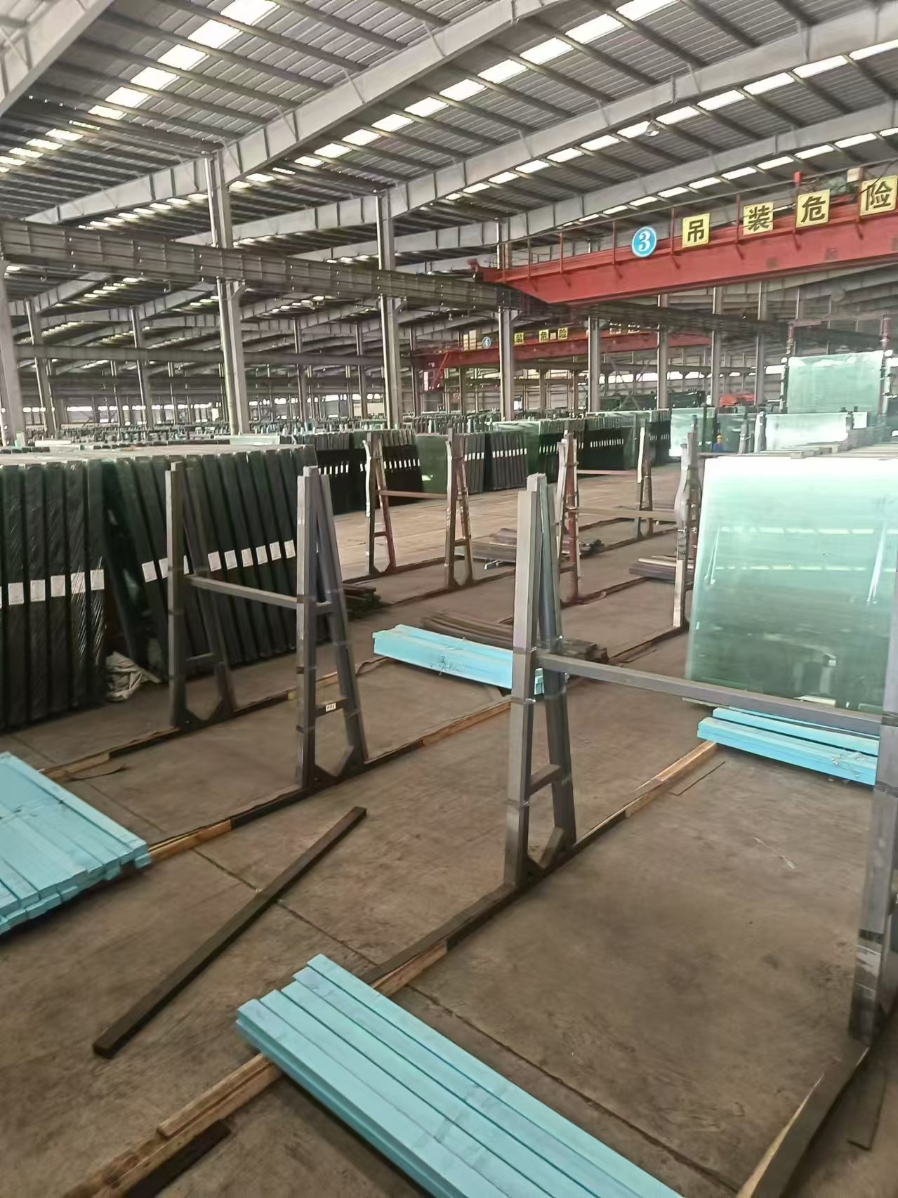 欧洲灰玻建筑外立面应用效果图