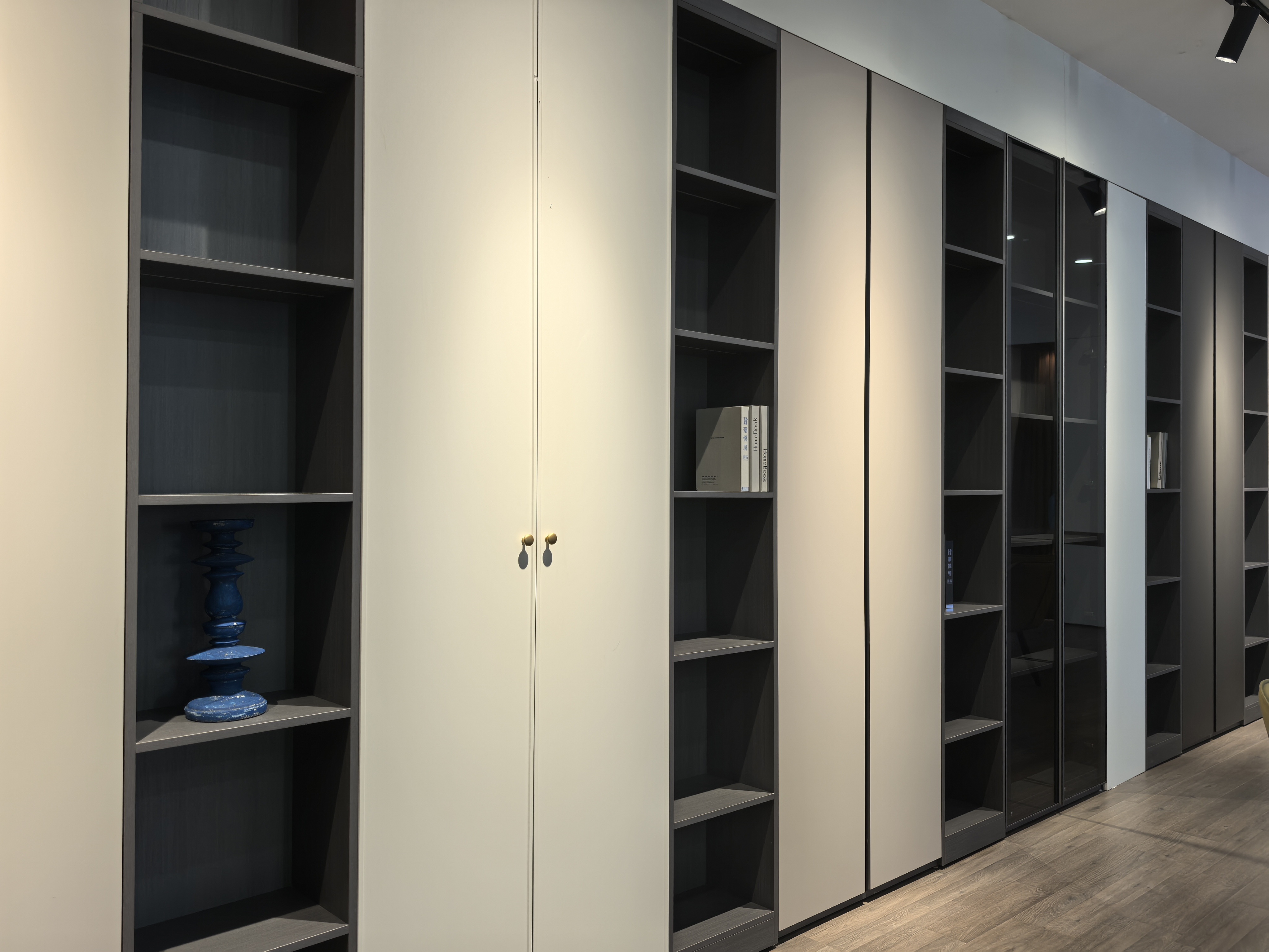 全屋定制安装与交付现场