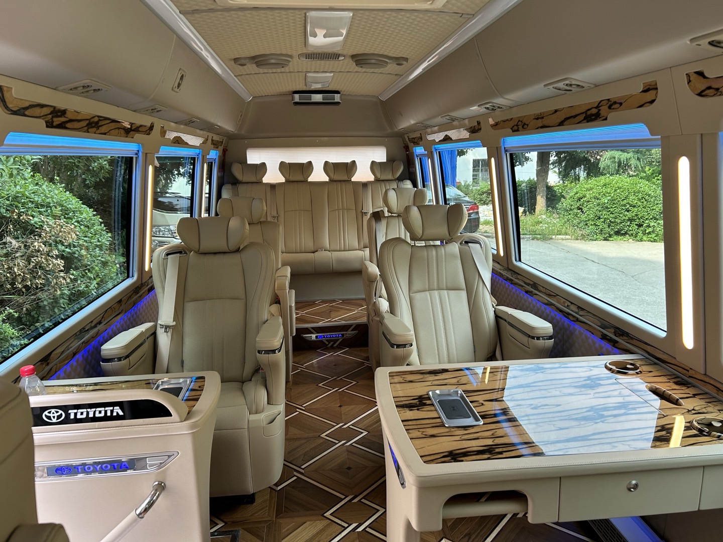 商务车租赁用于大型活动接待