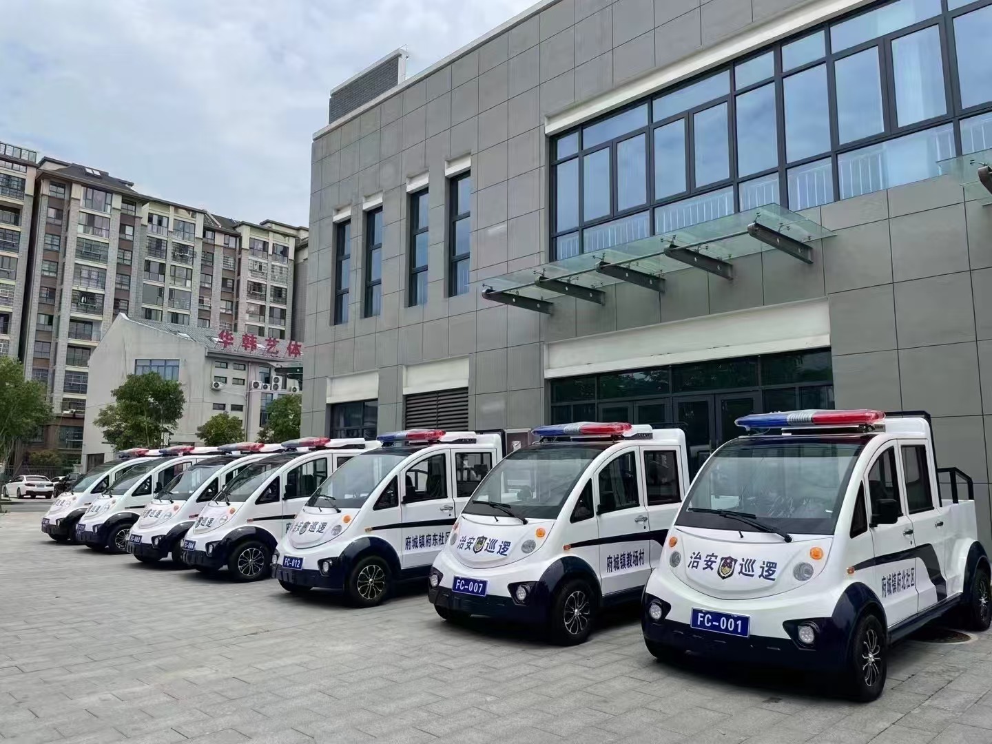 电动巡逻车外观展示