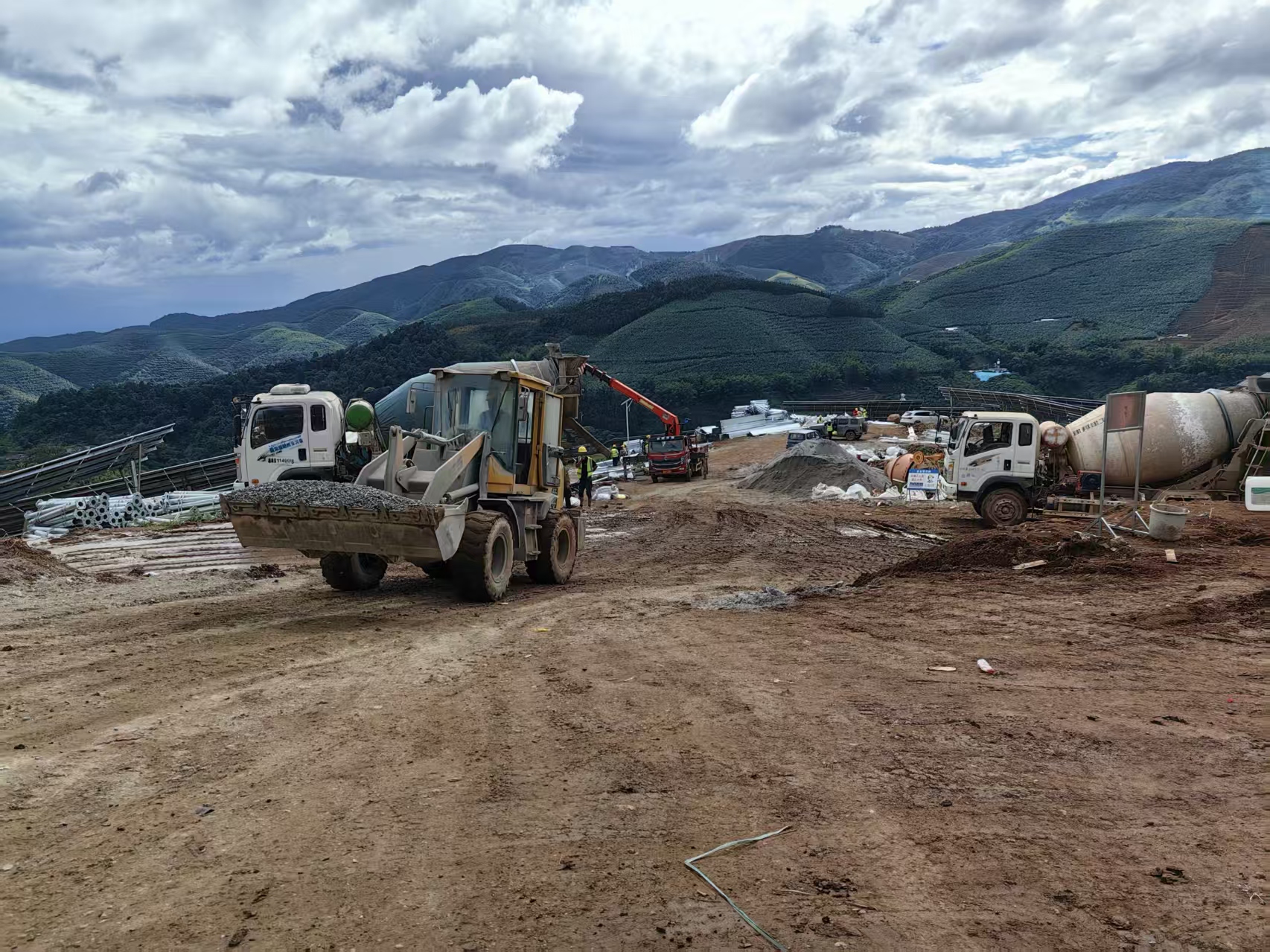 项目团队现场勘查