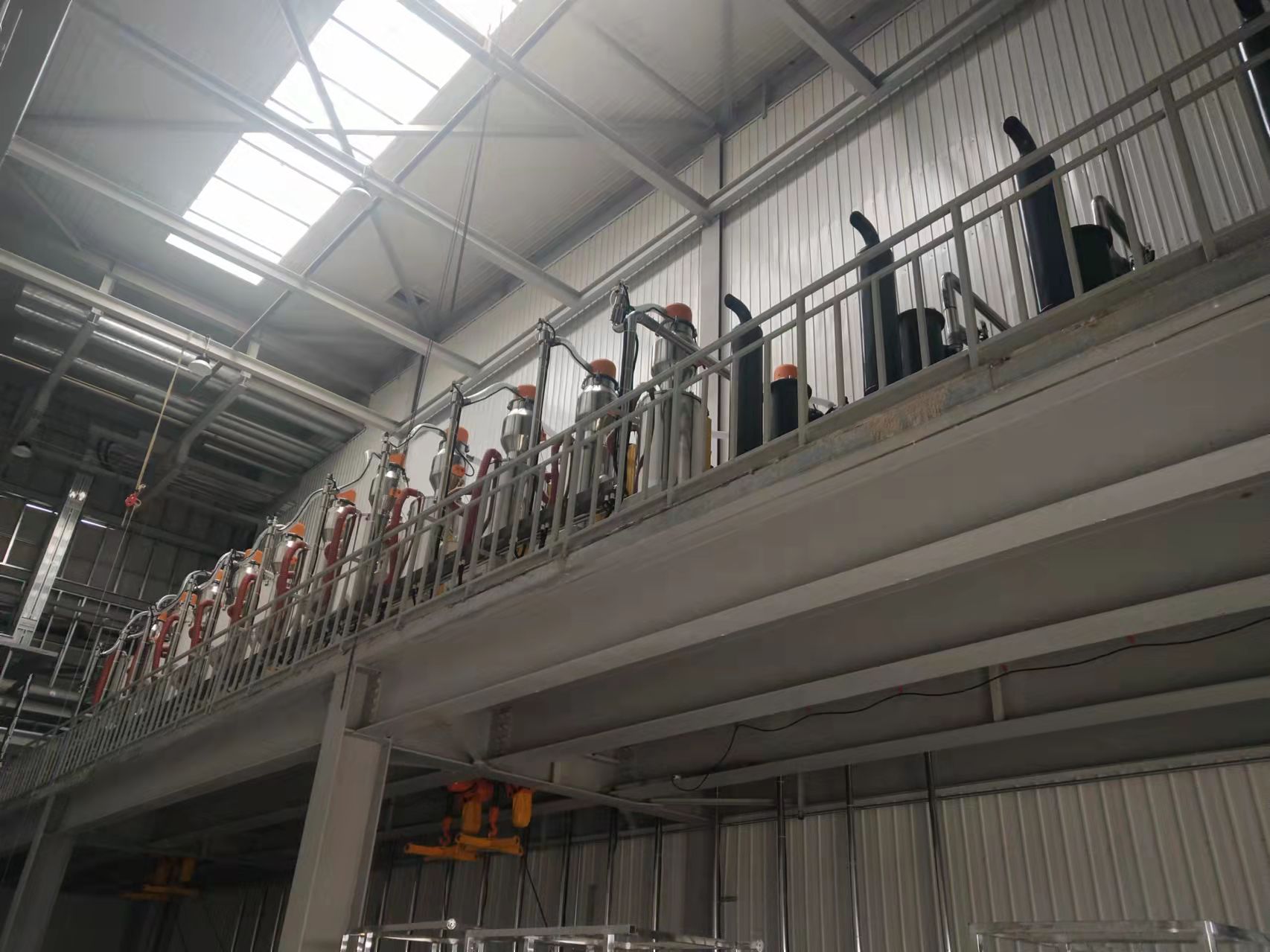 重型振动筛工作现场