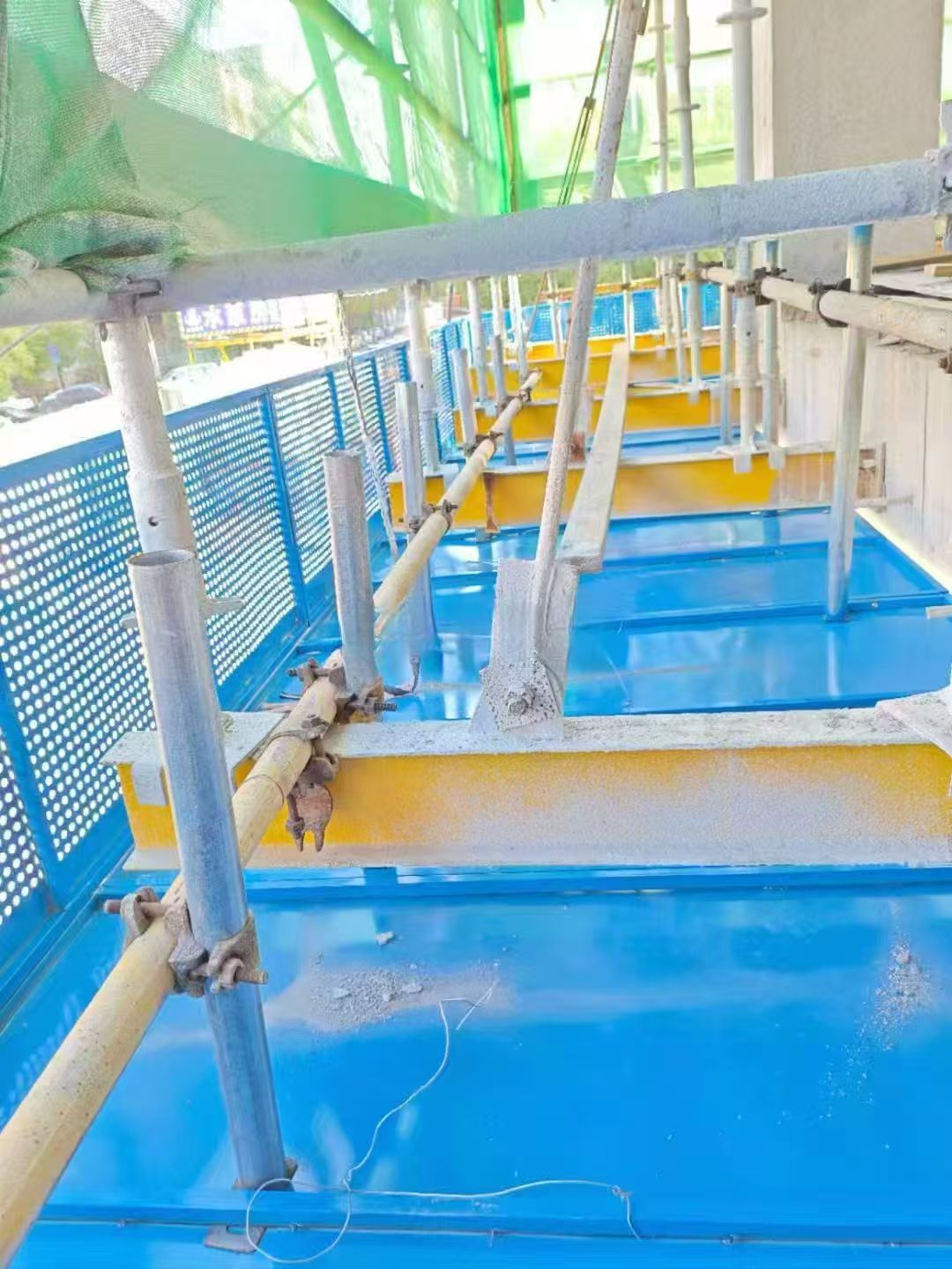 新型悬挑工字钢结构示意图